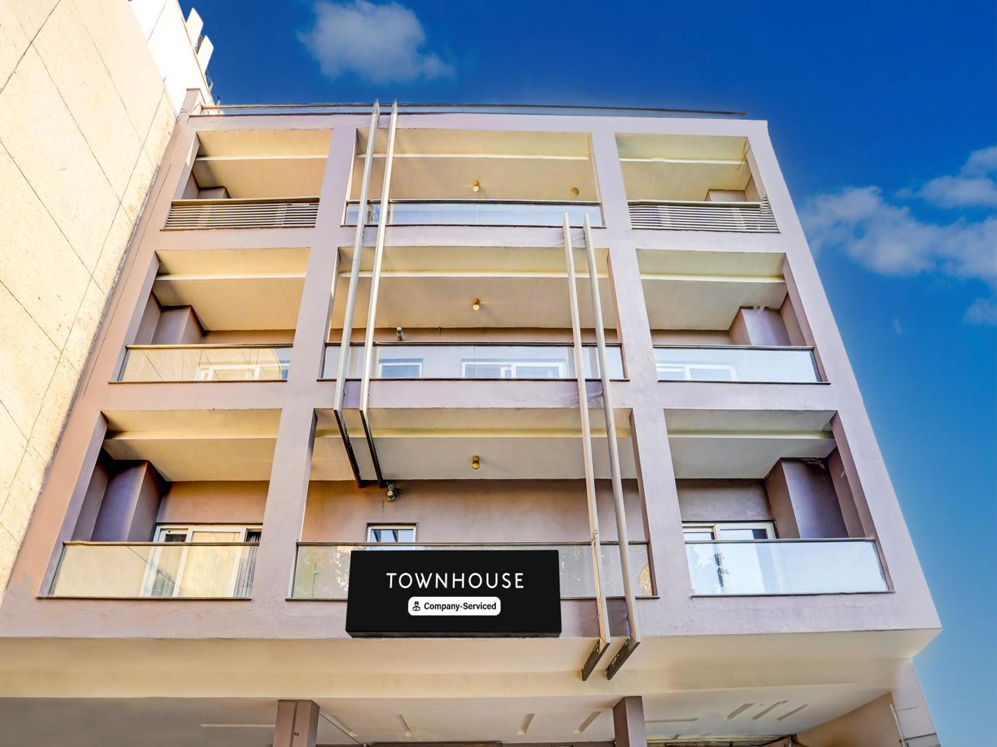 Super Townhouse Pitampura West Enclave Hotel เดลี ภายนอก รูปภาพ